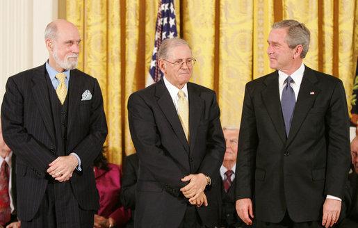 Vint Cerf and Bob Kahn receiving the Medal of Freedom
